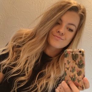 Meet your Posher, Melanie